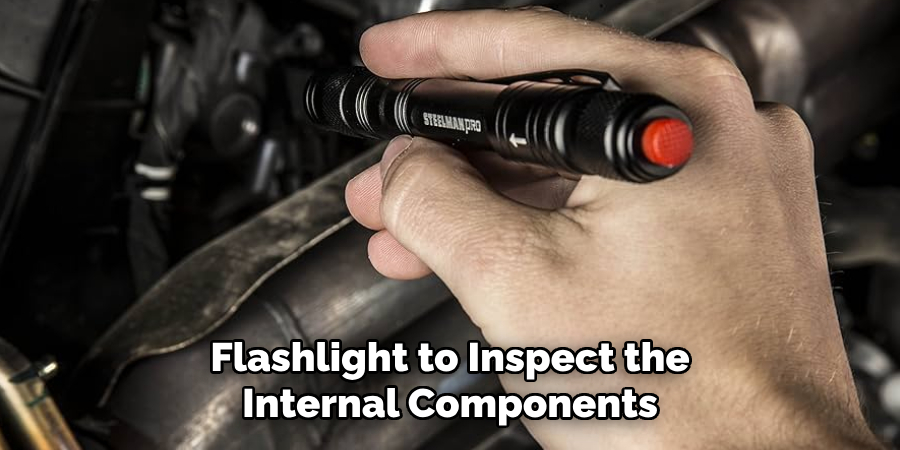 Flashlight to Inspect the Internal Components
