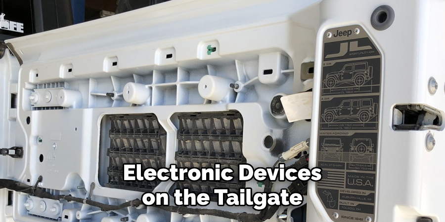 Electronic Devices on the Tailgate