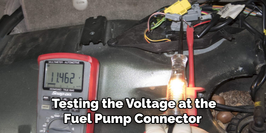 Testing the Voltage at the Fuel Pump Connector