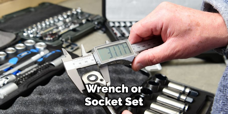 Wrench or Socket Set